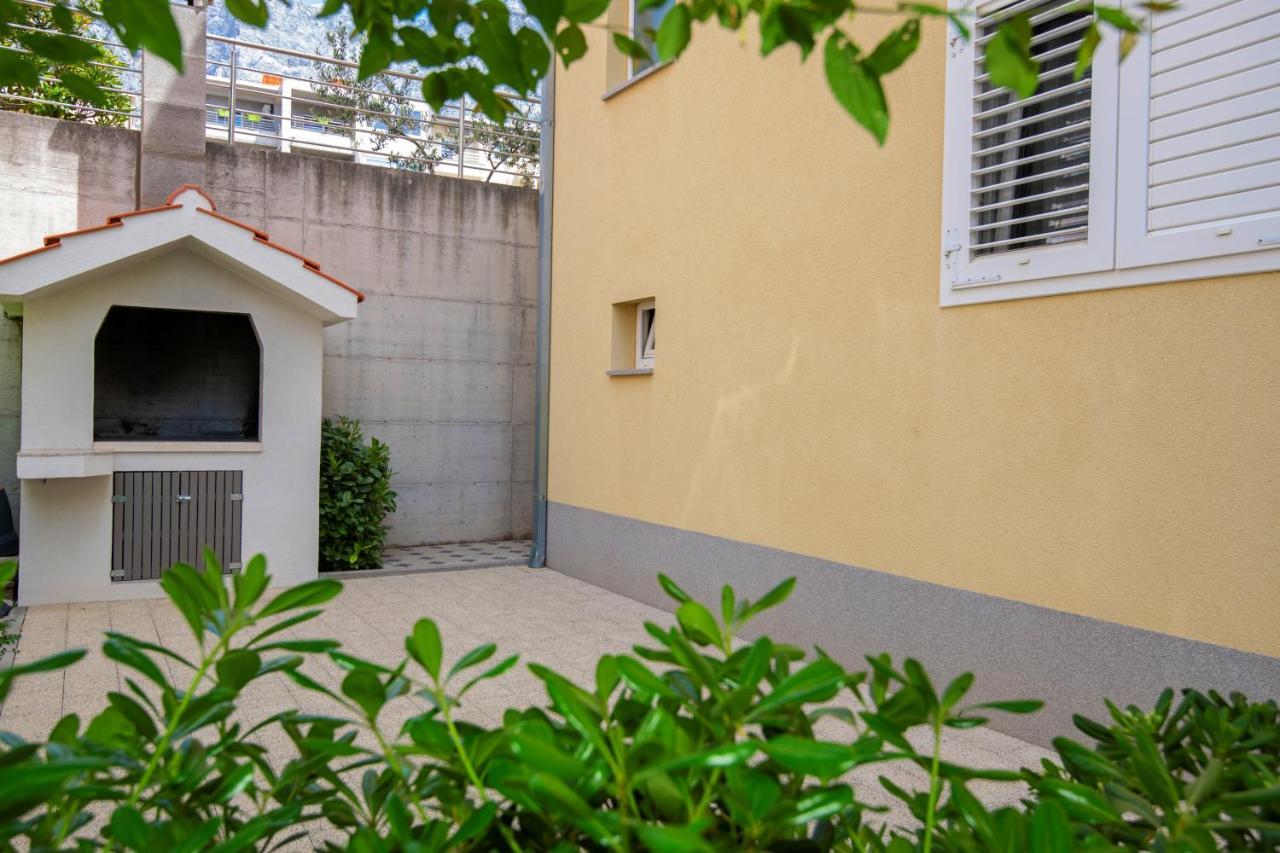 Apartment With Free And Private Parking Makarska Ngoại thất bức ảnh