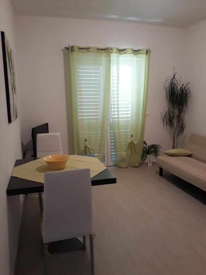 Apartment With Free And Private Parking Makarska Ngoại thất bức ảnh